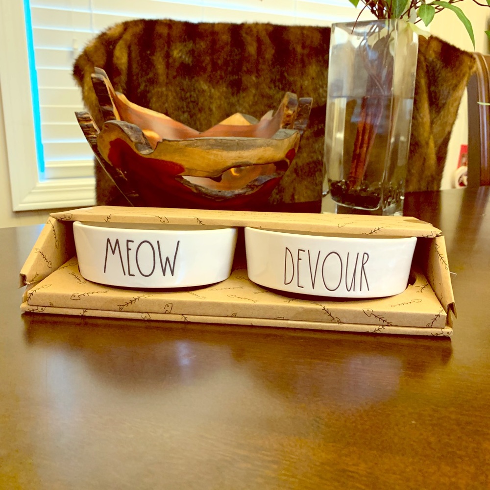 Rae Dunn Pet Water & Food Set - MEOW / DEVOUR